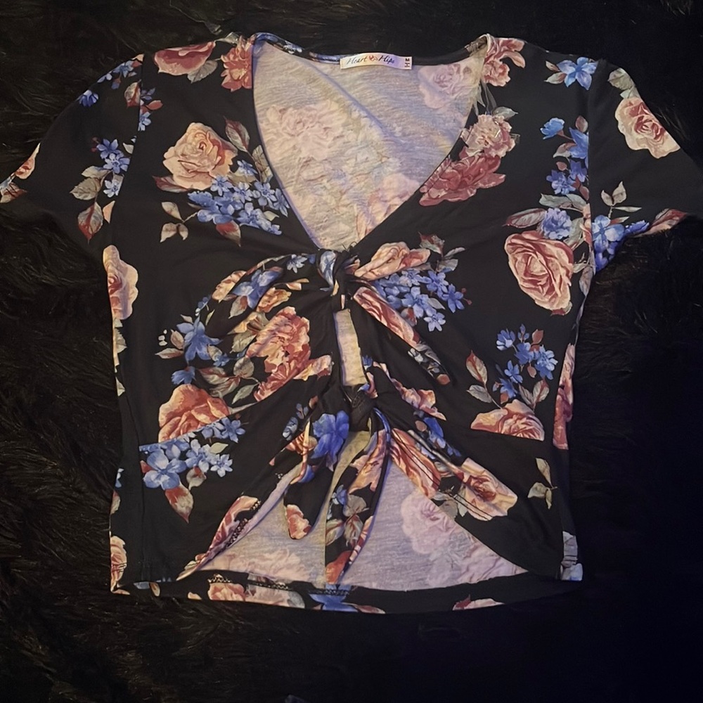 Floral nanamacs crop top tied in the front shirt